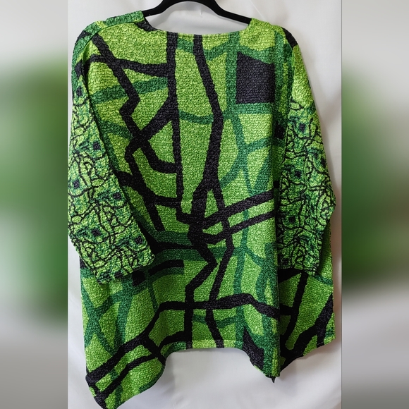 Berek Crinkle Abstract Top   NWT - Picture 4 of 7